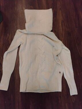 Brand new loro piana long sweater
